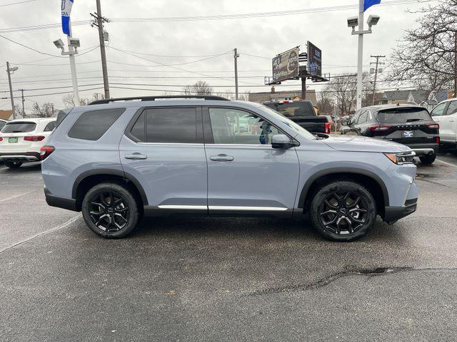 new 2025 Honda Pilot car, priced at $49,266