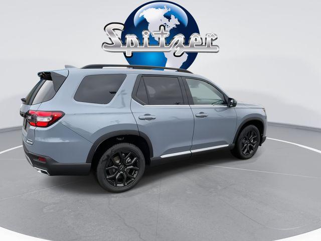 new 2025 Honda Pilot car, priced at $49,266