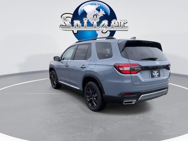 new 2025 Honda Pilot car, priced at $49,266
