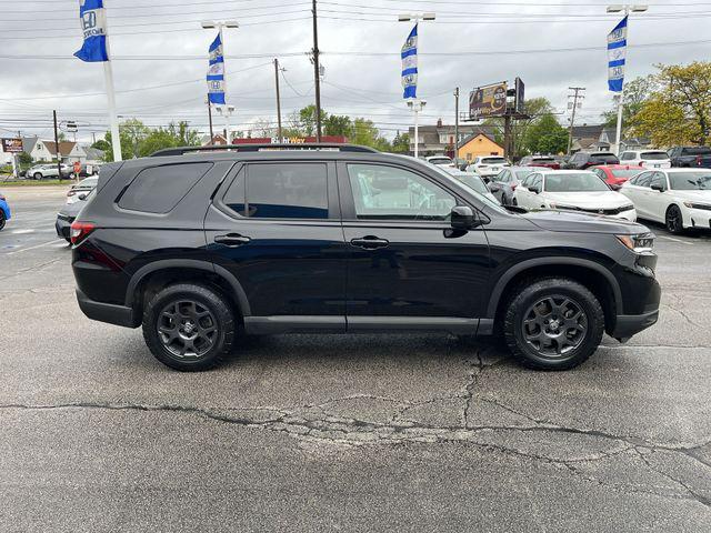 used 2025 Honda Pilot car, priced at $45,513