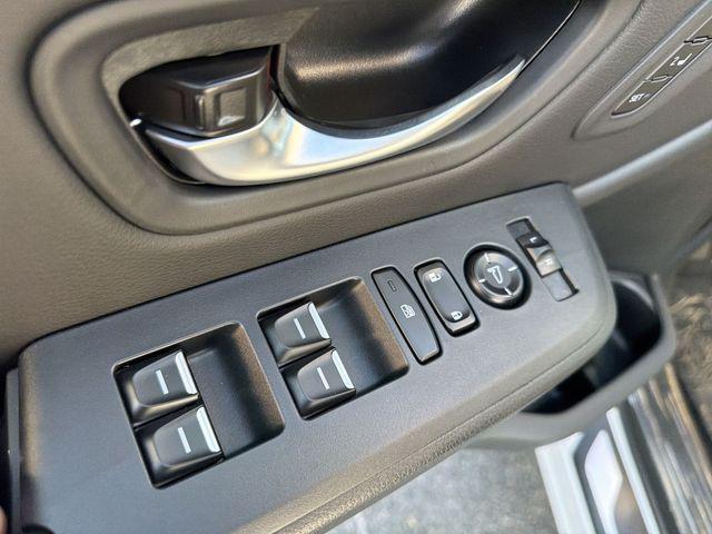 new 2025 Honda Pilot car, priced at $45,342