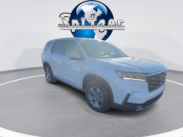 new 2025 Honda Pilot car, priced at $45,342
