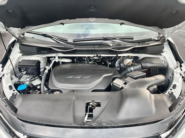 new 2026 Honda Odyssey car, priced at $43,974