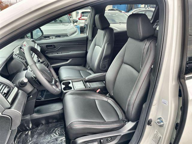 new 2026 Honda Odyssey car, priced at $43,974
