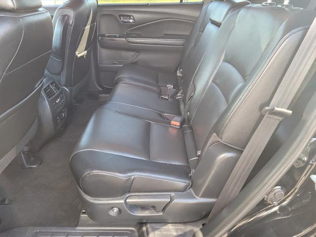 used 2022 Honda Pilot car, priced at $31,917