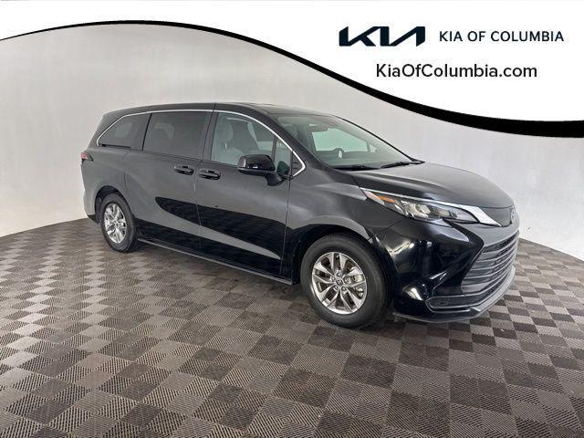used 2025 Toyota Sienna car, priced at $39,399