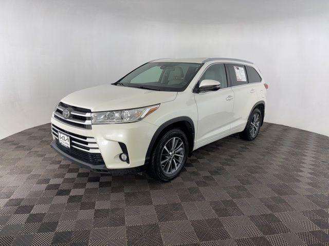 used 2018 Toyota Highlander car, priced at $16,199