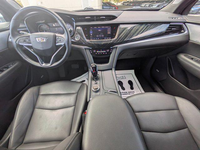 used 2025 Cadillac XT6 car, priced at $41,594