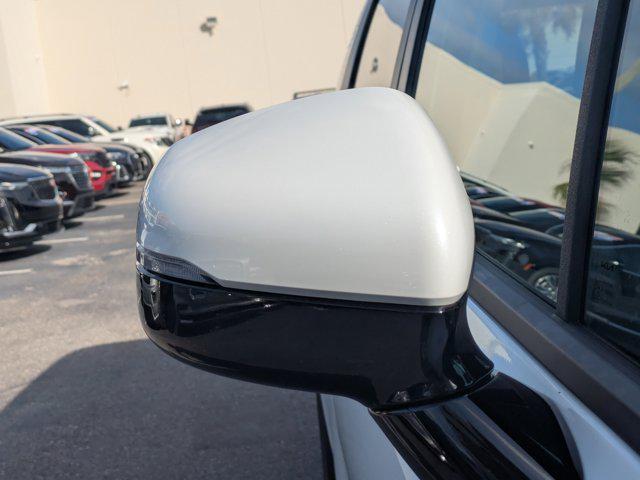 used 2024 Kia Carnival car, priced at $26,894