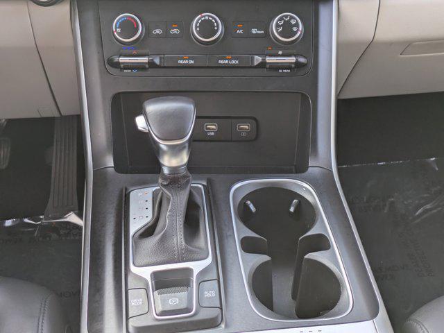 used 2024 Kia Carnival car, priced at $26,894