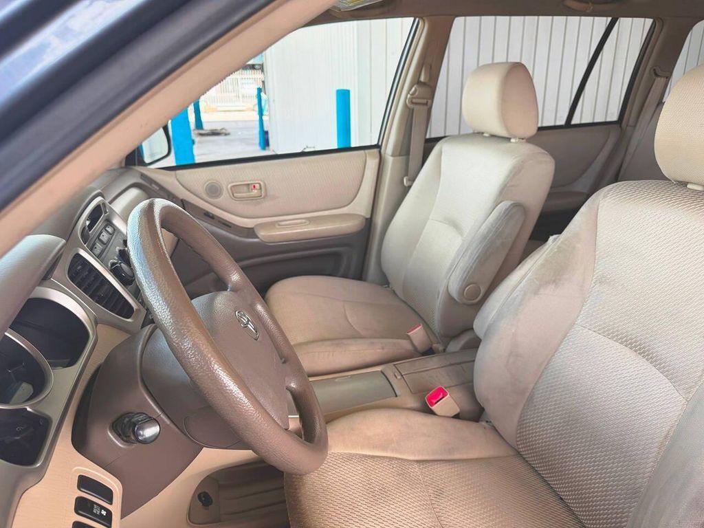 used 2007 Toyota Highlander car, priced at $9,950