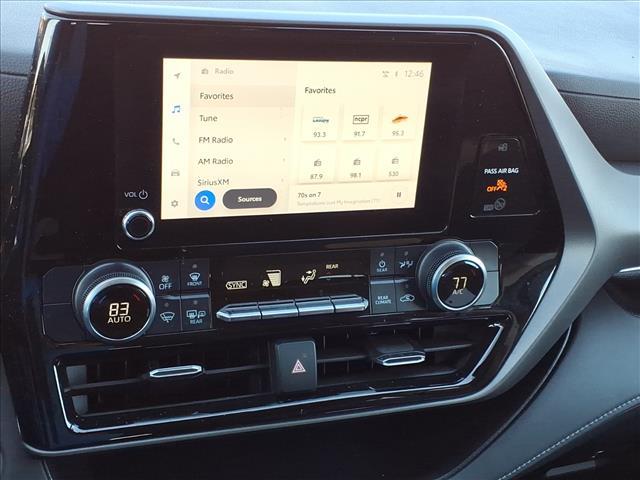 used 2023 Toyota Highlander car, priced at $33,450