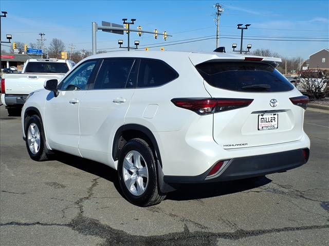 used 2023 Toyota Highlander car, priced at $33,450