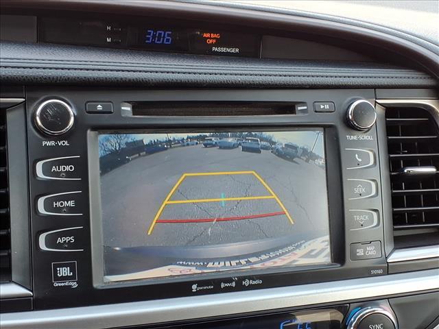 used 2016 Toyota Highlander car, priced at $13,995
