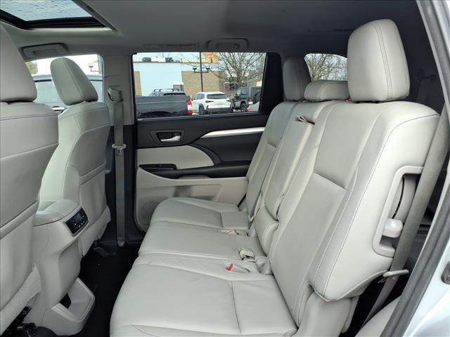 used 2015 Toyota Highlander car, priced at $16,250