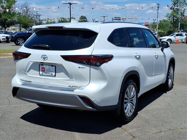 used 2025 Toyota Highlander Hybrid car, priced at $56,595
