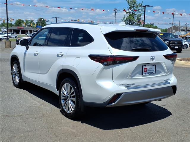used 2025 Toyota Highlander Hybrid car, priced at $56,595