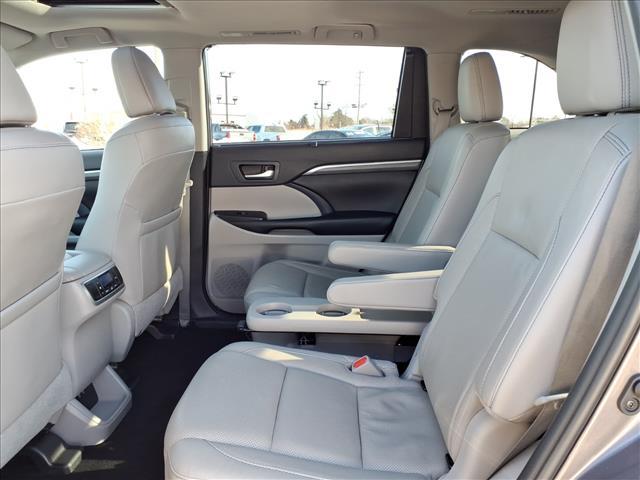 used 2019 Toyota Highlander car, priced at $30,944