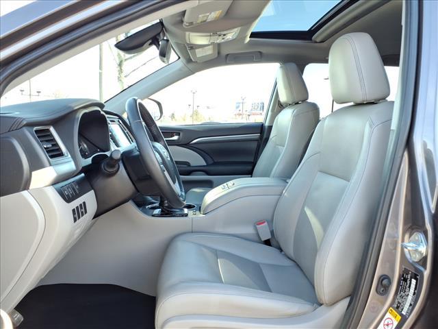 used 2019 Toyota Highlander car, priced at $30,944