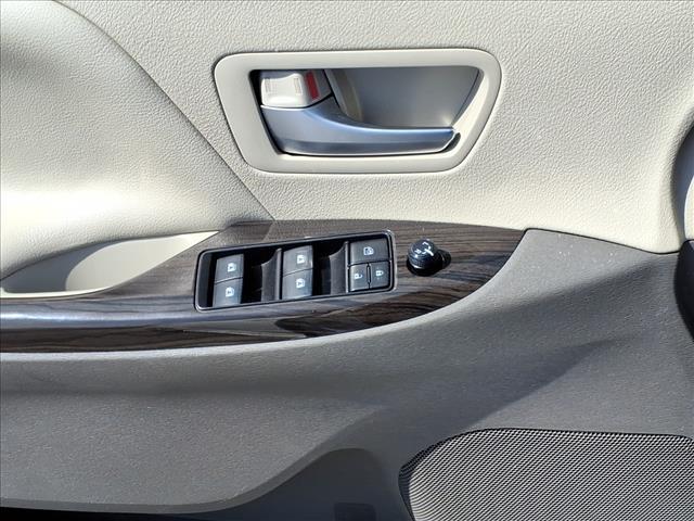 used 2020 Toyota Sienna car, priced at $25,950
