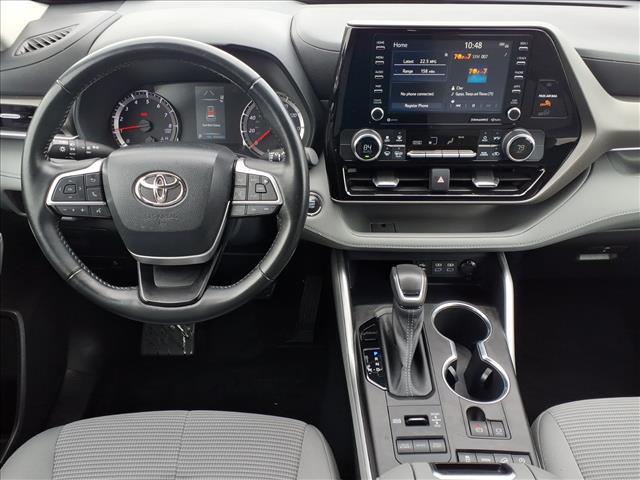 used 2022 Toyota Highlander car, priced at $27,995