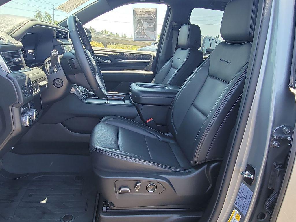 used 2024 GMC Yukon car, priced at $76,995