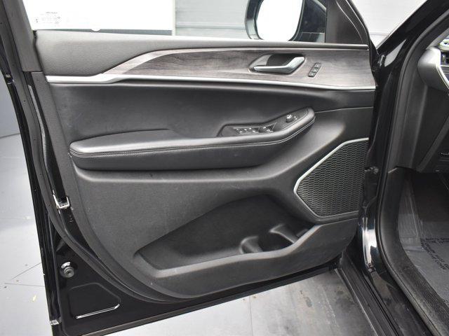 used 2021 Jeep Grand Cherokee L car, priced at $18,995