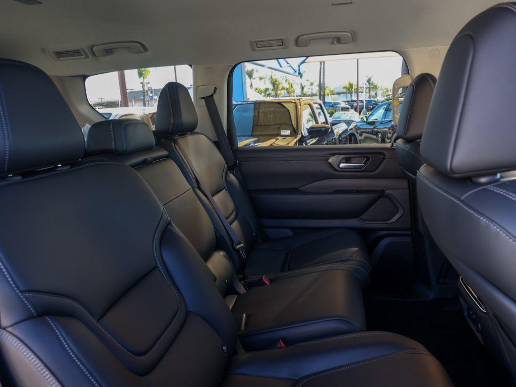 new 2026 Nissan Armada car, priced at $62,015