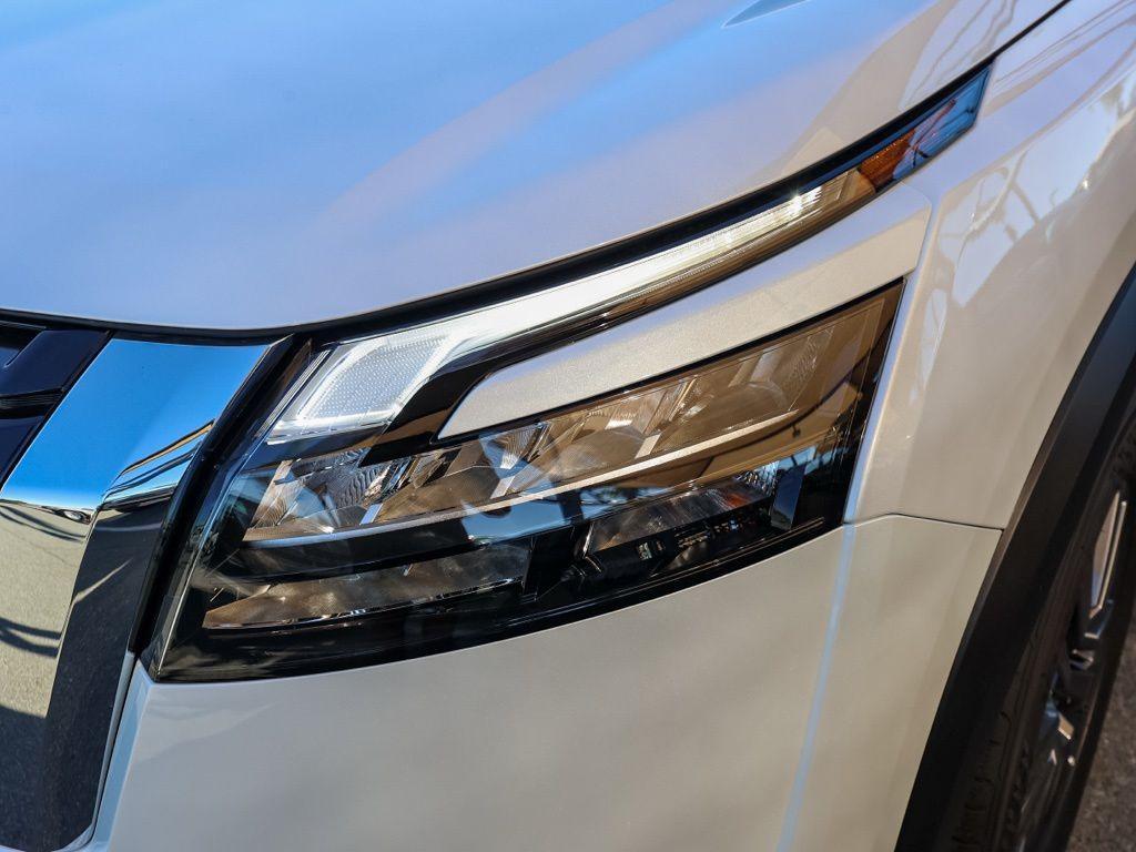 new 2025 Nissan Pathfinder car, priced at $38,284