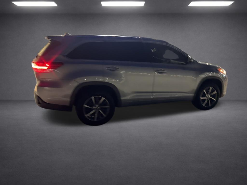 used 2017 Toyota Highlander car, priced at $23,204