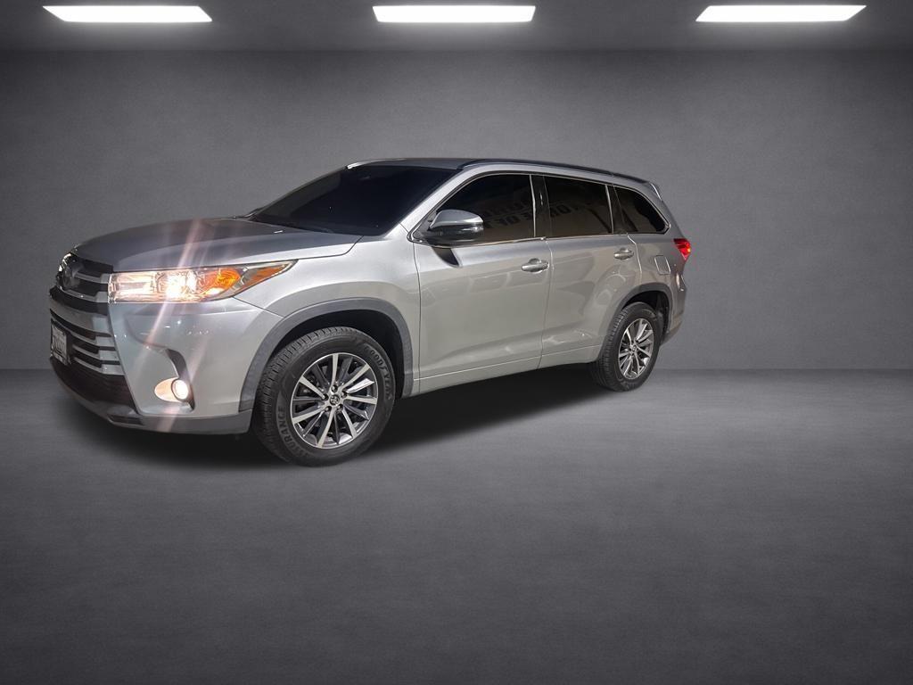 used 2017 Toyota Highlander car, priced at $23,204