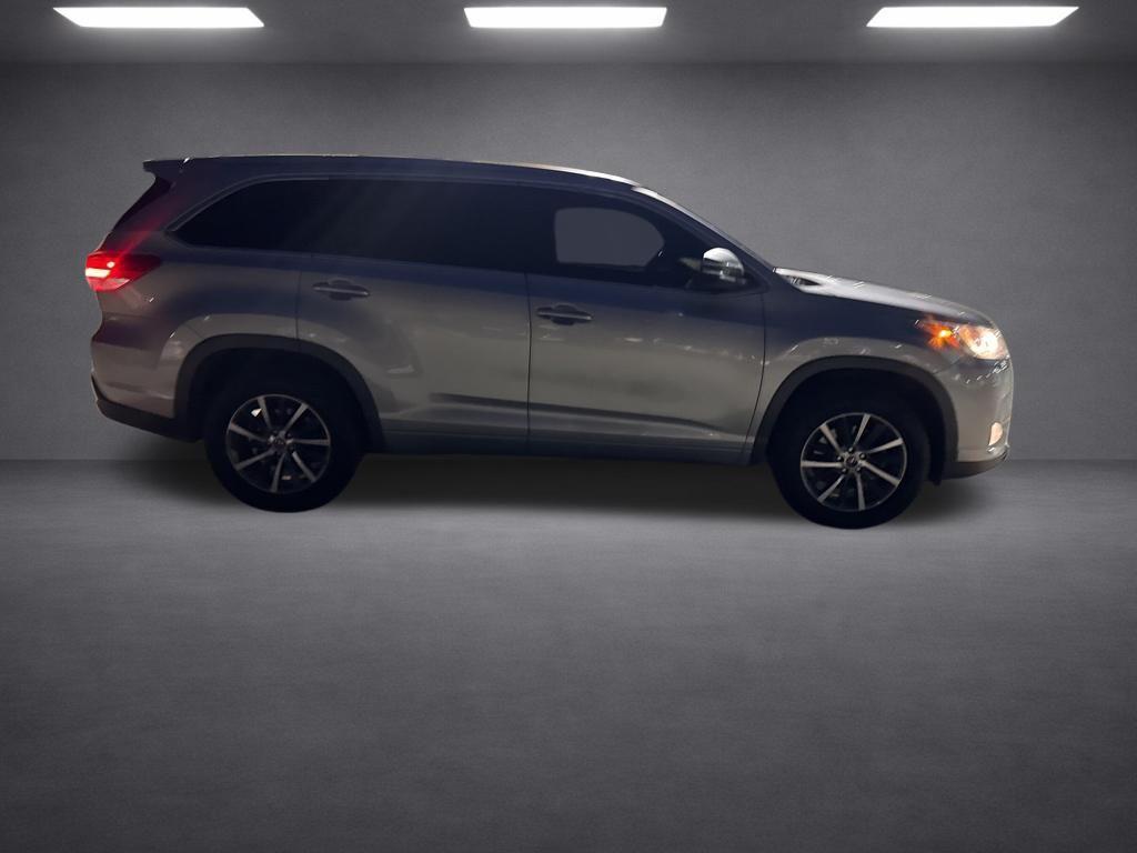 used 2017 Toyota Highlander car, priced at $23,204