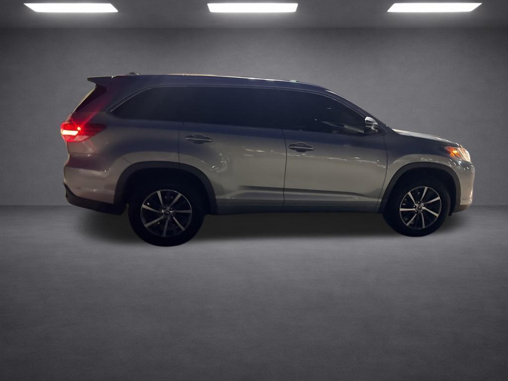 used 2017 Toyota Highlander car, priced at $23,204