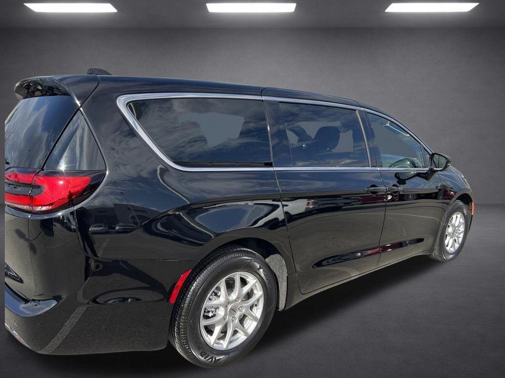 used 2024 Chrysler Pacifica car, priced at $26,780