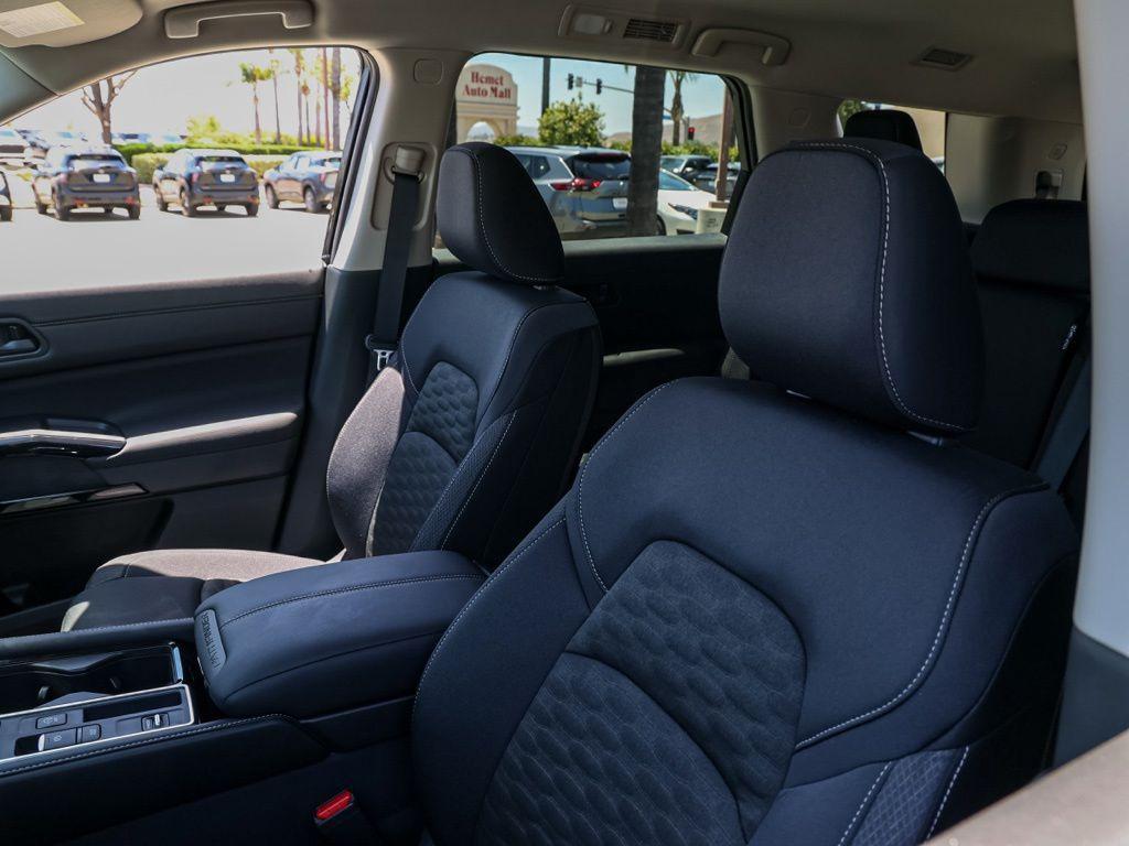 new 2026 Nissan Pathfinder car, priced at $36,477