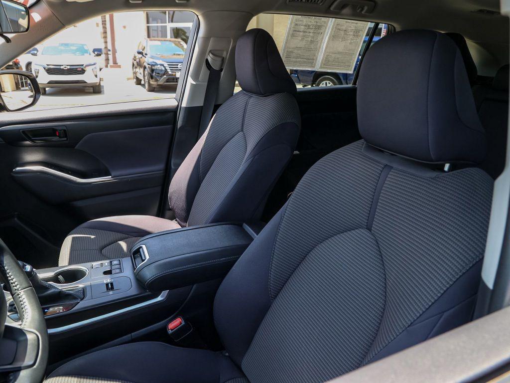 used 2024 Toyota Highlander car, priced at $33,880