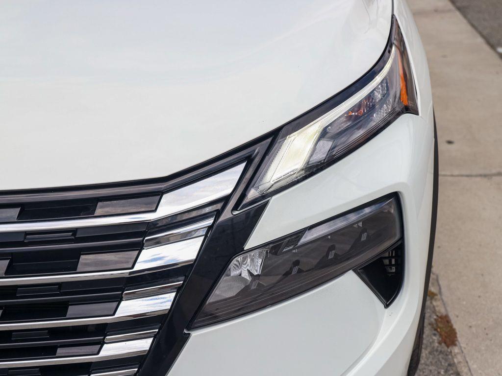 used 2024 Nissan Rogue car, priced at $18,680