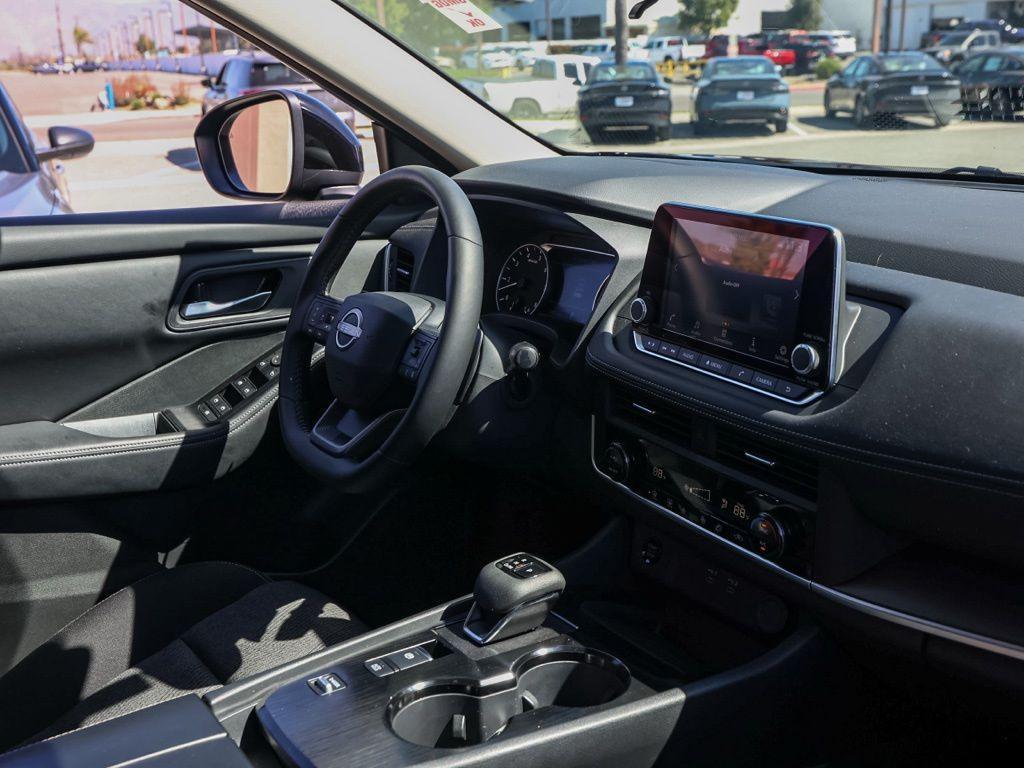 used 2025 Nissan Rogue car, priced at $23,995