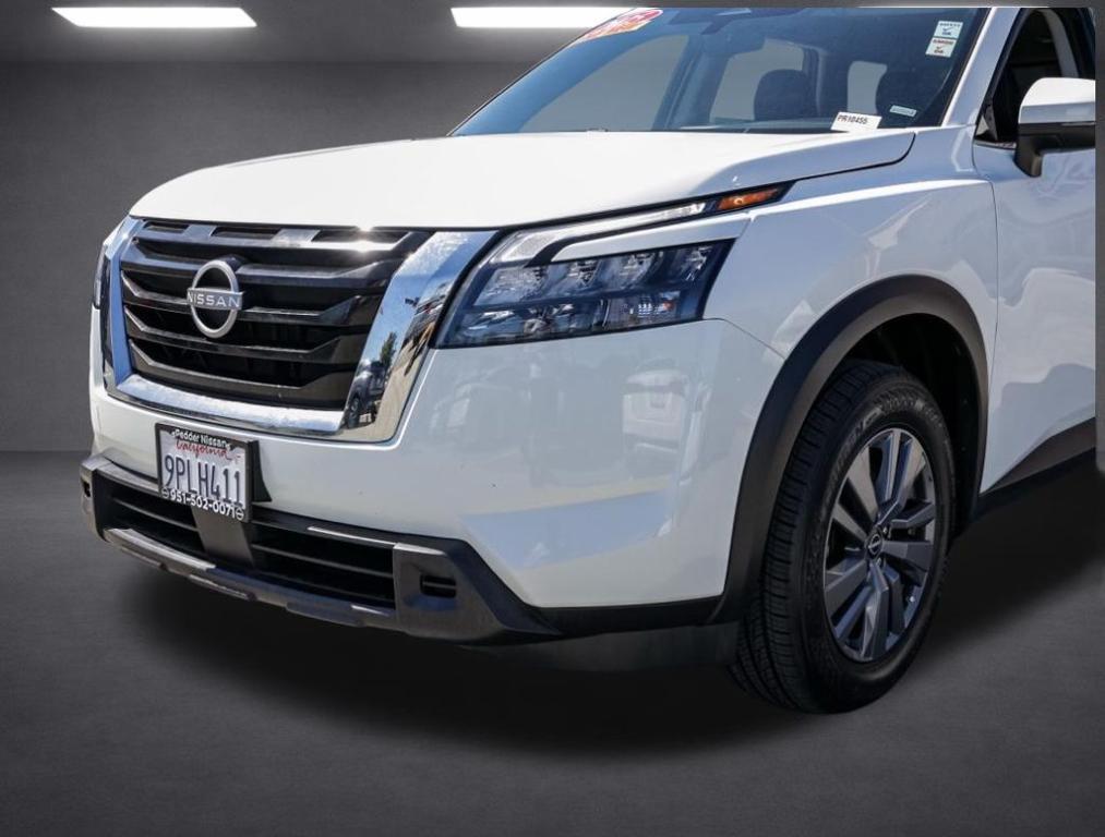 used 2025 Nissan Pathfinder car, priced at $29,995