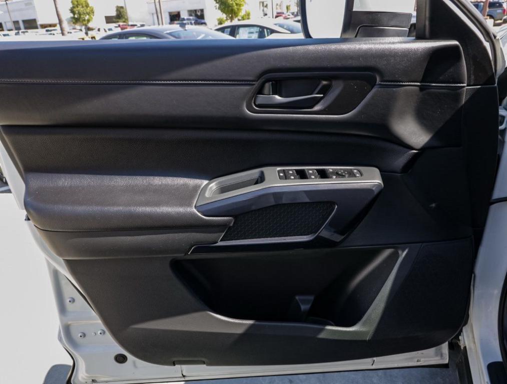 used 2025 Nissan Pathfinder car, priced at $29,995