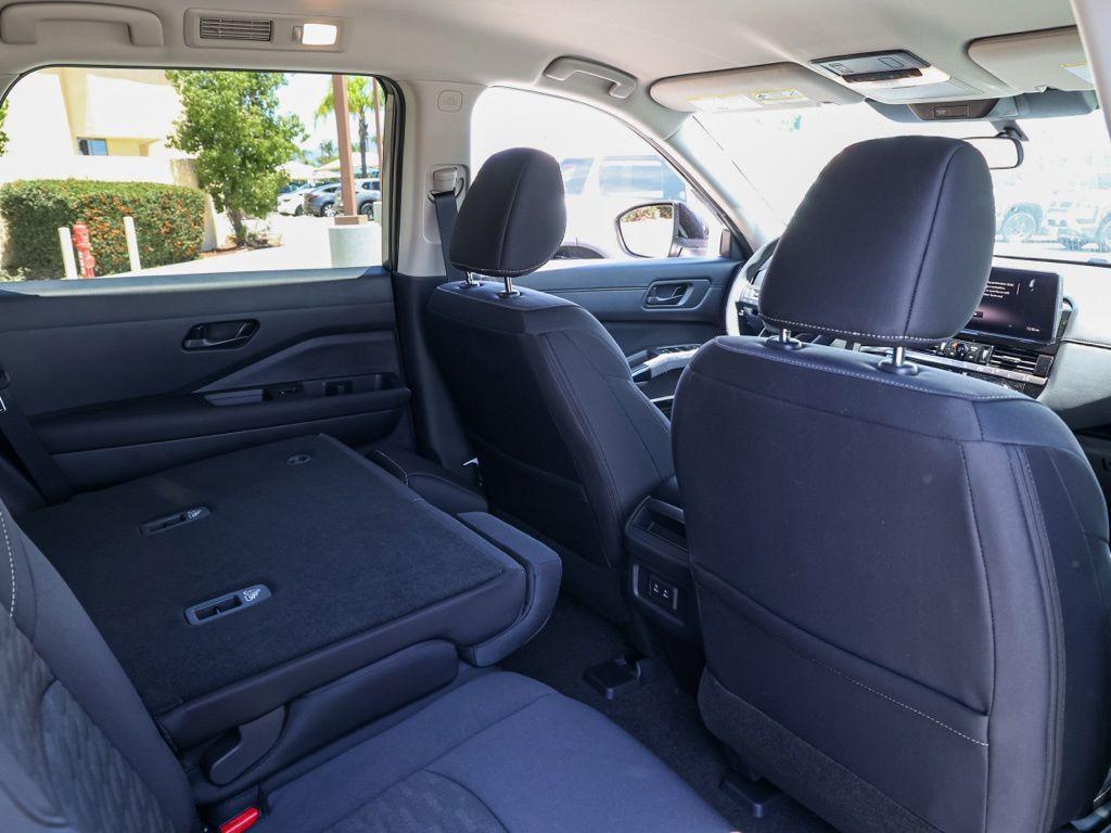new 2026 Nissan Pathfinder car, priced at $39,977