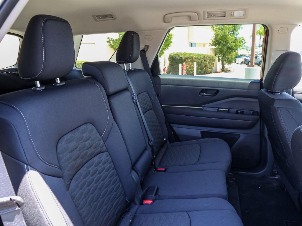 new 2026 Nissan Pathfinder car, priced at $39,922