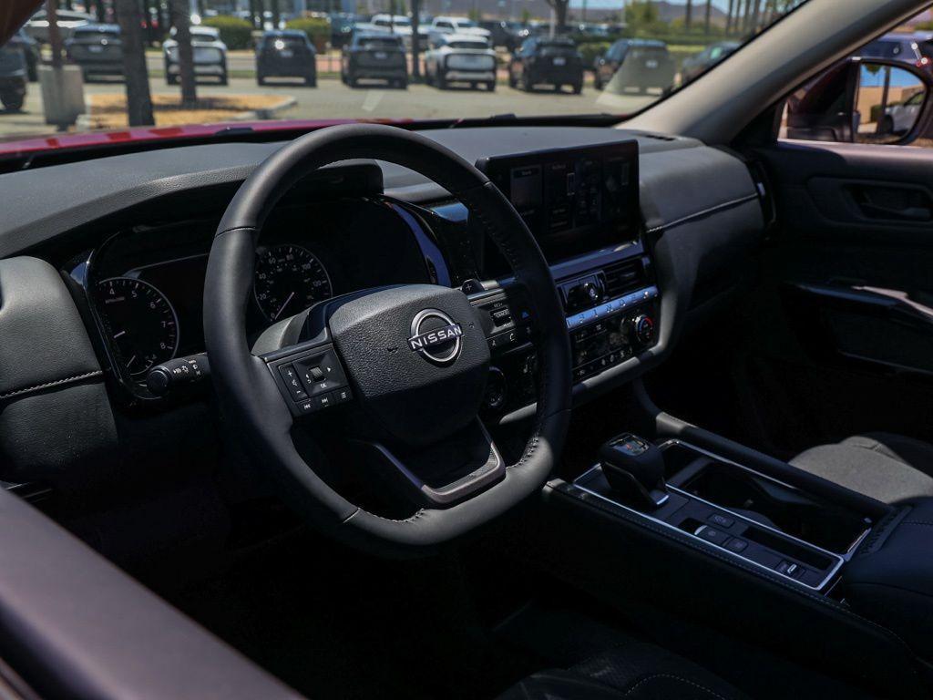 new 2026 Nissan Pathfinder car, priced at $39,922