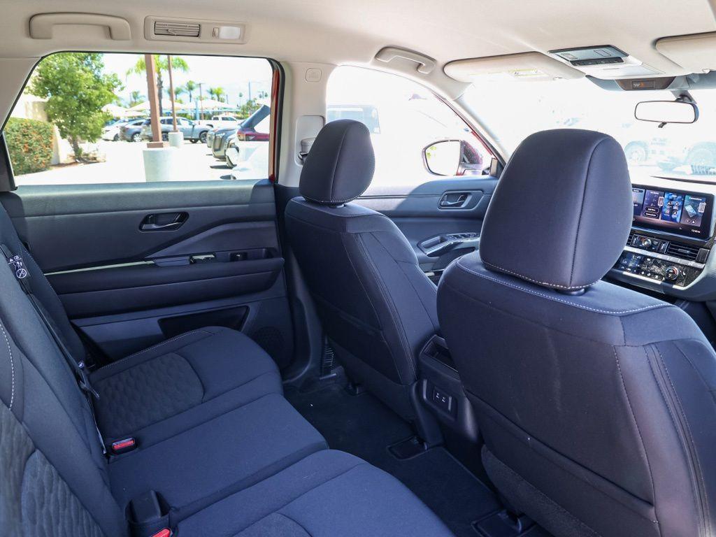 new 2026 Nissan Pathfinder car, priced at $39,922
