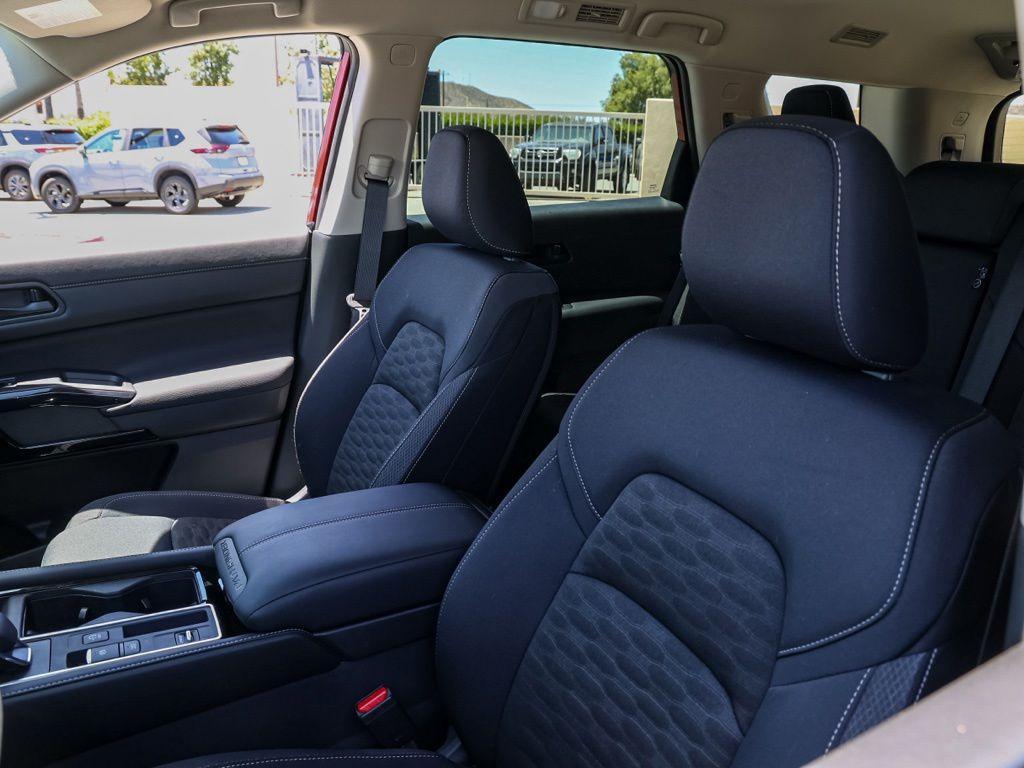 new 2026 Nissan Pathfinder car, priced at $39,922