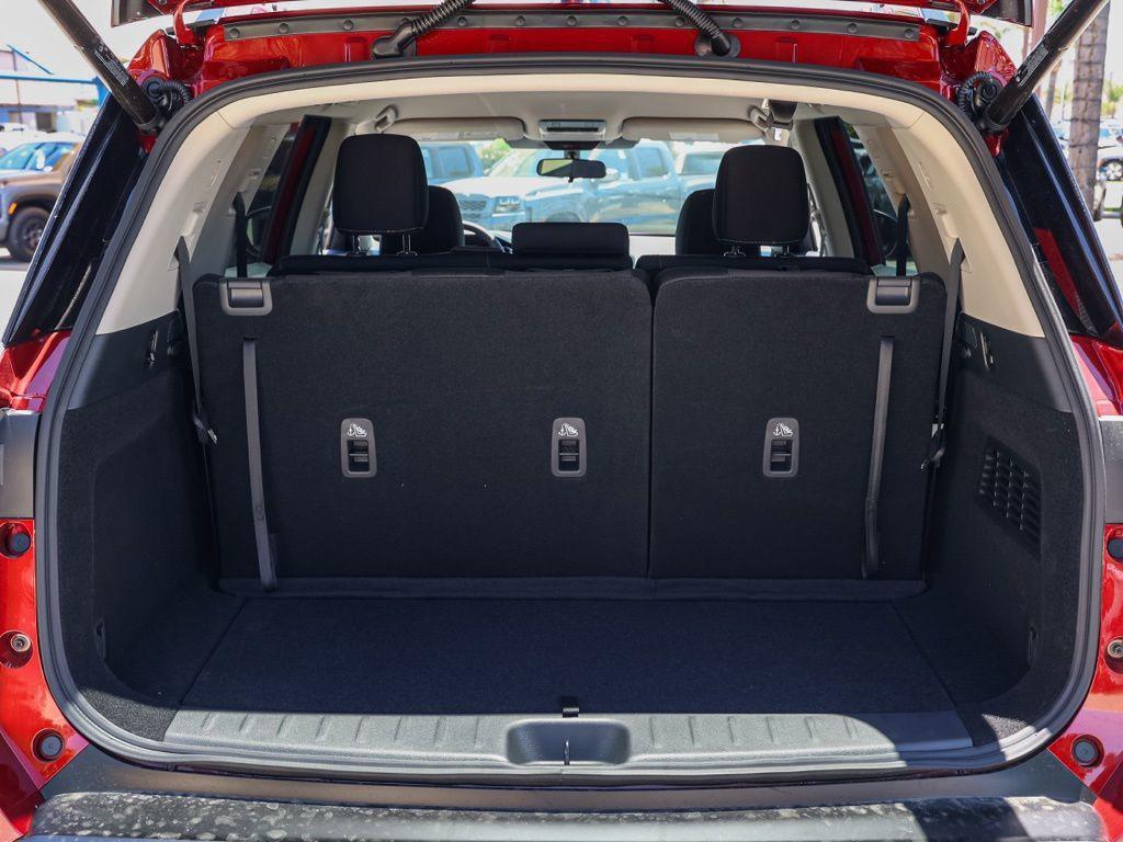 new 2026 Nissan Pathfinder car, priced at $39,922