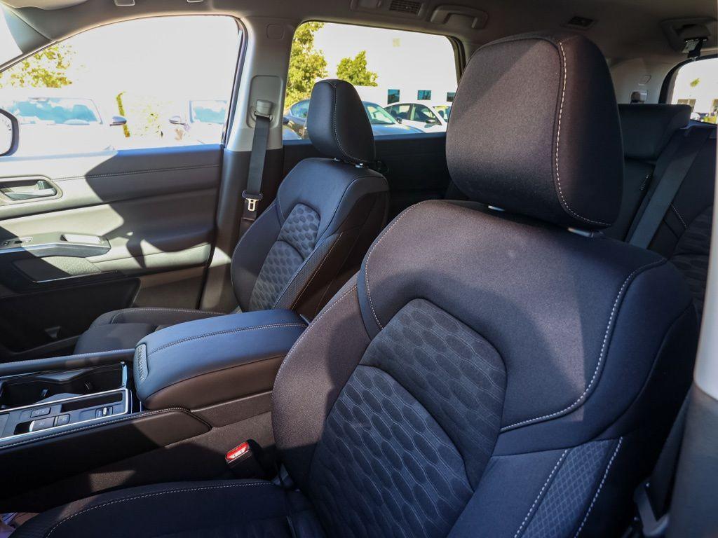 new 2025 Nissan Pathfinder car, priced at $38,311