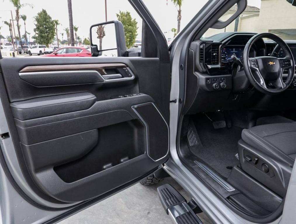 used 2025 Chevrolet Silverado 2500 car, priced at $58,695