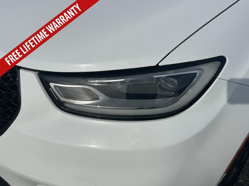 used 2024 Chrysler Pacifica Hybrid car, priced at $28,275