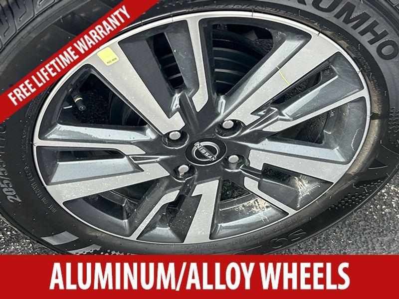 new 2025 Nissan Versa car, priced at $21,826